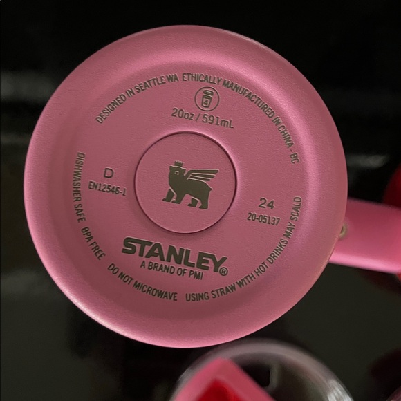 Valentine Stanley 20 oz Pink and Red Heart Tumblers *limited edition* - Picture 8 of 9